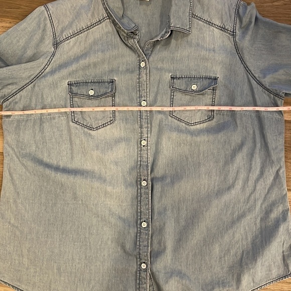 Torrid Denim Button Down Shirt Size 1 - Picture 7 of 11